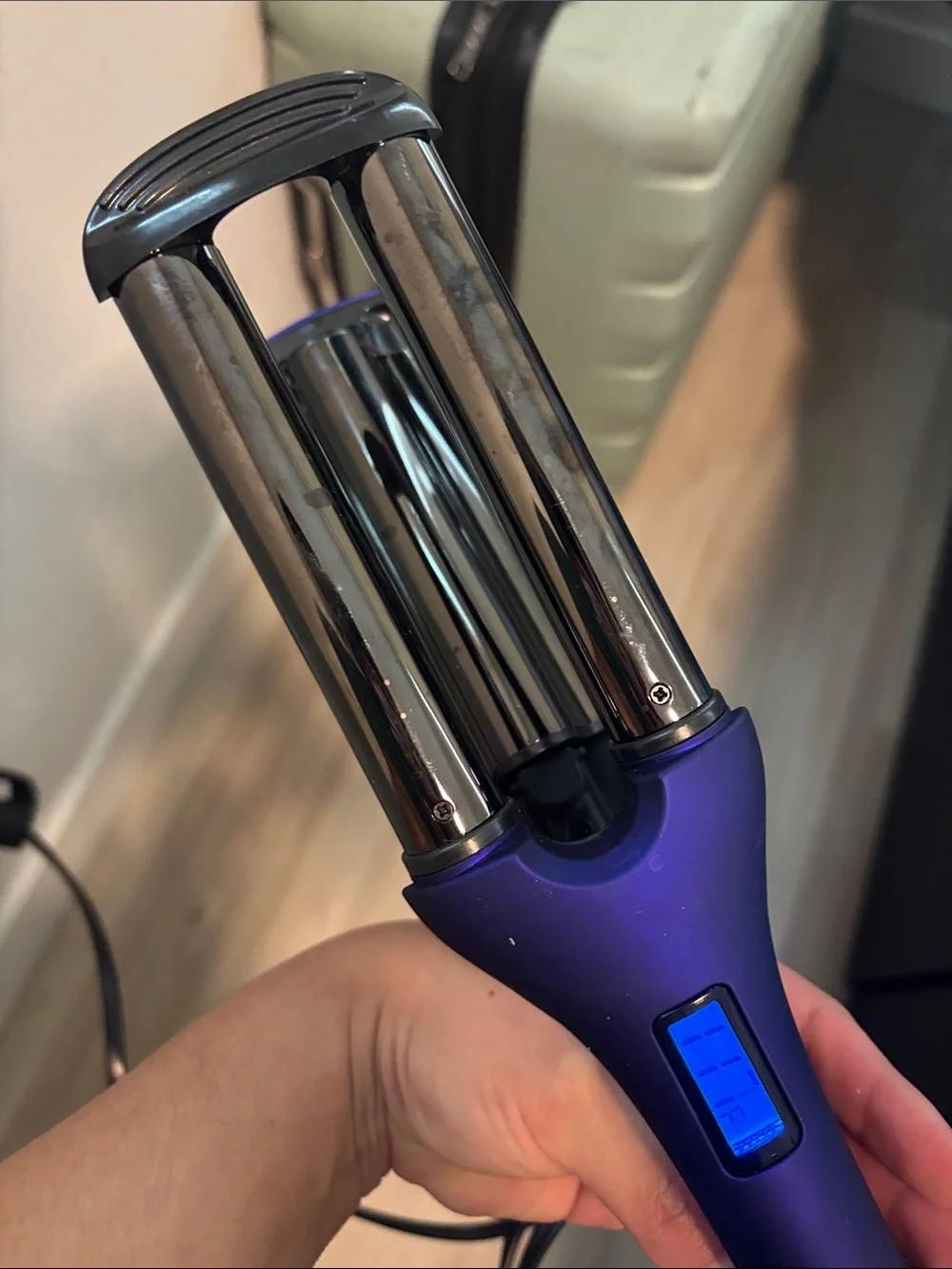 Ion Titanium Pro Triple Barrel Waver for Y2K styling